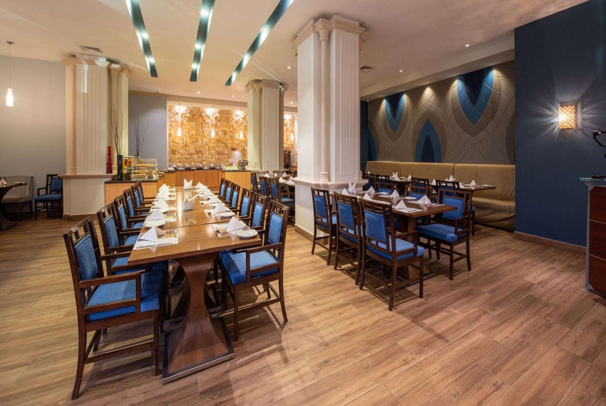 Ramada Hotel & Suites By Wyndham Al Qassim Al Bukayriah Ngoại thất bức ảnh